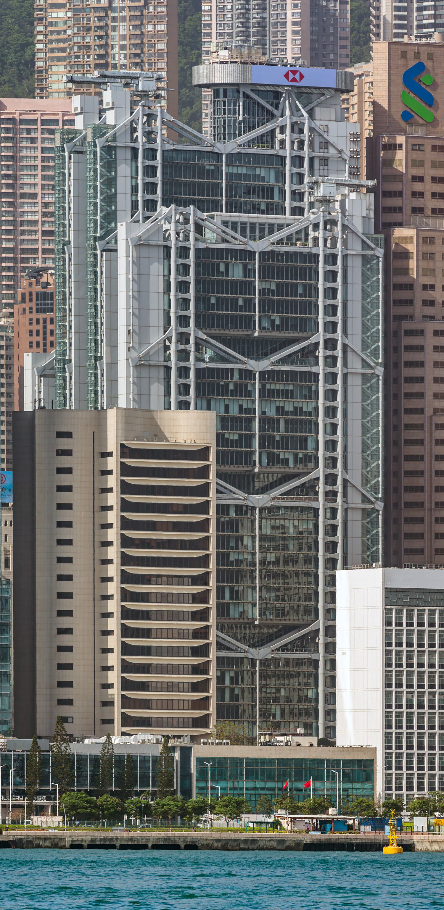 HSBC Headquarters, Hong Kong - View across Victoria Harbour. © Mathias Beinling